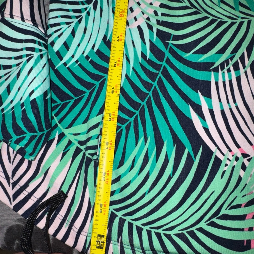 Tommy Bahama Colorful palm Leaf Print Long Sleeve golf Top spf 50 Sz Small - Picture 9 of 12